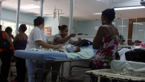 Médicos Sin Fronteras dan apoyo a pediatría