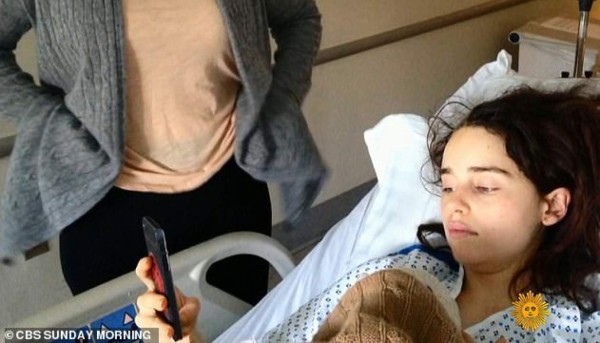 Emilia Clarke comparte fotos inéditas de su hospitalización tras aneurisma cerebral