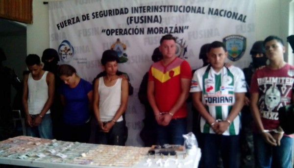 Detienen en Cofradía a banda dedicada al supuesto narcomenudeo