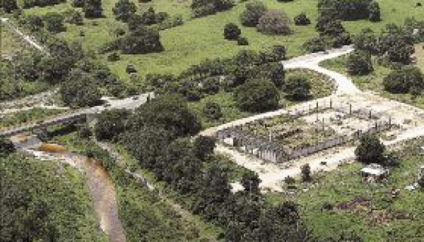 Inadmisible querella contra Jorge Canahuati