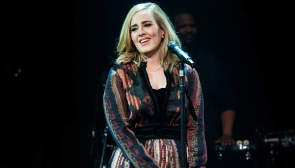 Adele condena el racismo y la 'violencia policial'
