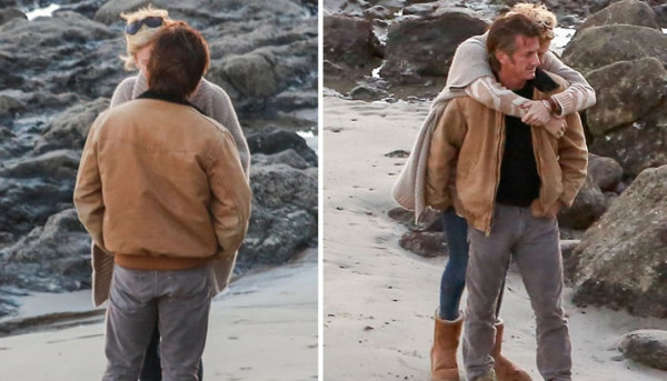 Charlize Theron y Sean Penn de muchos besos en la playa