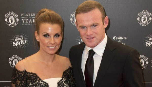 Esposa de Rooney le exige dejar el fútbol para salvar su matrimonio