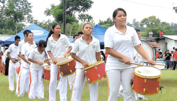 Bandas marciales: fiesta de redobles y premios