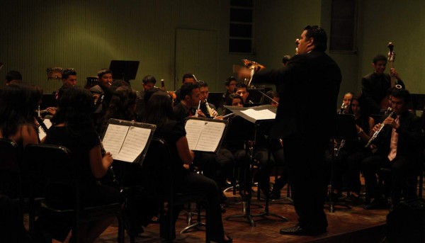 Daniel Montes, el maestro que toma las riendas de la Victoriano