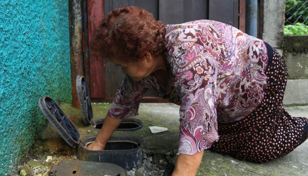 Falta de agua agobia en barrio Medina de San Pedro Sula