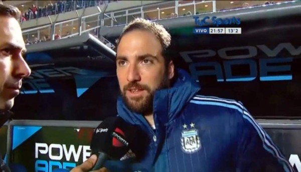 Higuain pasa al Milan, con intercambio Bonucci-Caldara entre clubes