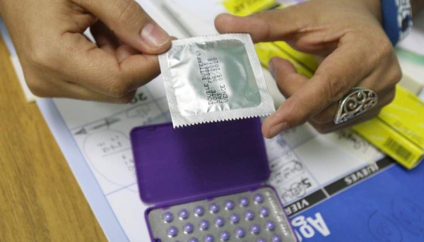 Abastecen hospitales públicos con 15 millones de preservativos