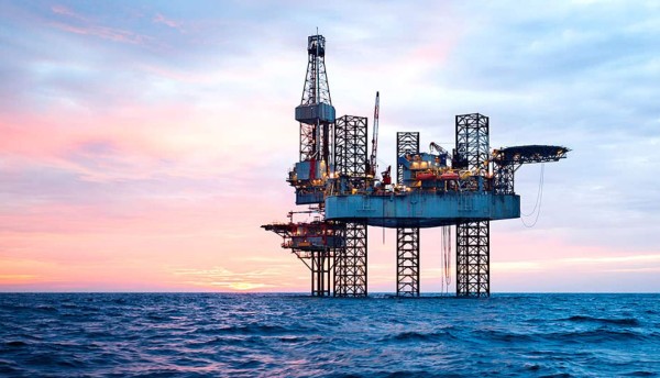 Petróleo cayó hasta los 42 dólares