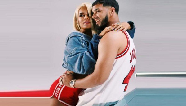 Anuel y Karol G. Los reguetoneros son la pareja del momento. Ambos iniciaron su intenso romance el año pasado, cuando lanzaron el video Culpables, que hablaba de una infidelidad.