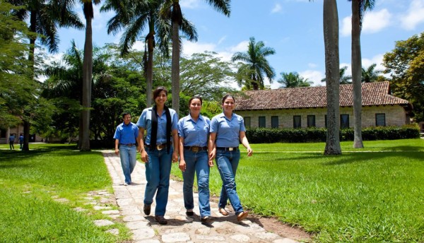 Estados Unidos dona 700 mil dólares a la Escuela Agrícola El Zamorano