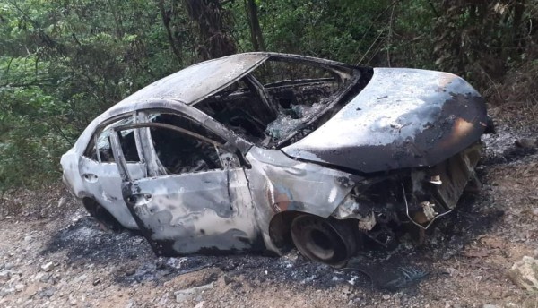 Encuentran vehículo incinerado misteriosamente en Jutiapa