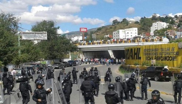 Tensa jornada de protestas en México  