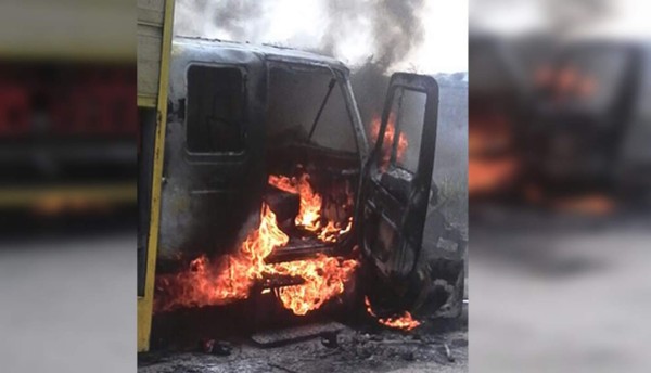 Roban y queman dos camiones en el norte de Honduras