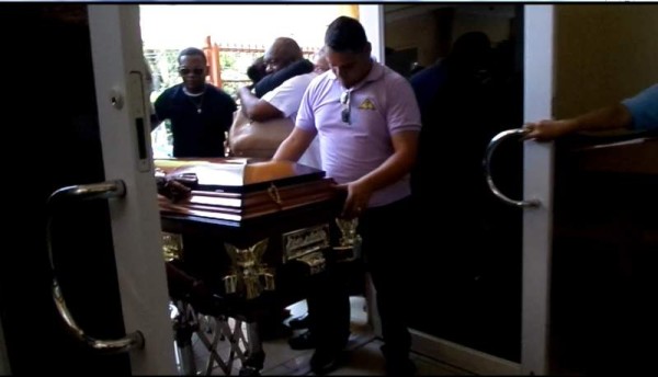 Los restos de Céleo Álvarez Casildo fueron llevados a La Ceiba desde Tegucigalpa.