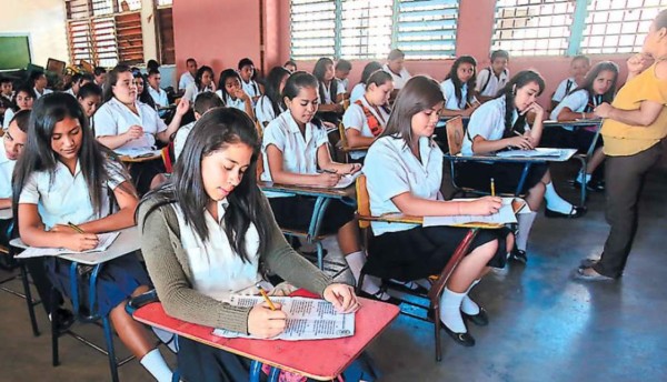 Docentes esperan que alumnos superen evaluación en matemáticas