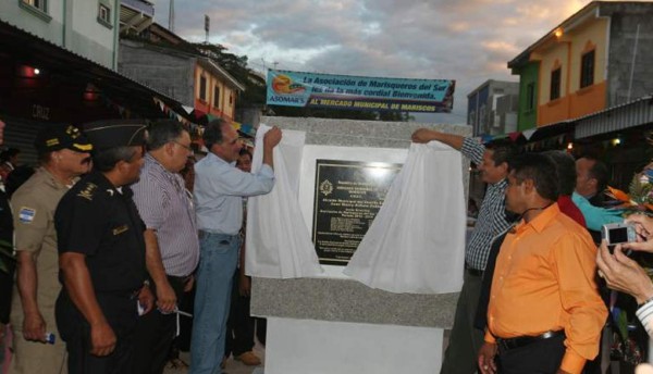 Inauguran en Tegucigalpa el primer mercado de mariscos de Centroamérica