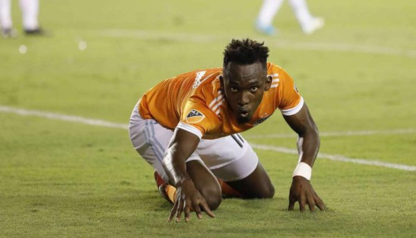 Video: Alberth Elis marca en empate polémico del Houston Dynamo