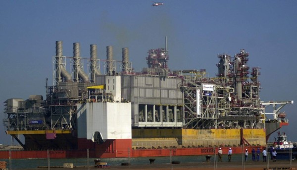 La primera barcaza de licuefacción de gas operará en Colombia en 2015