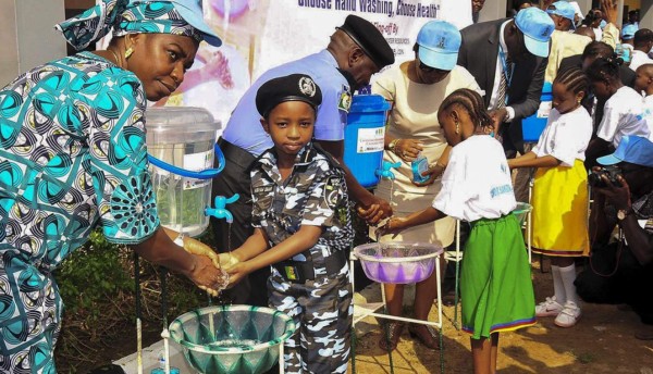 Nigeria vence oficialmente al virus del Ébola