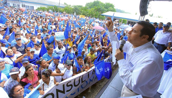 'El país probó que quiere reelección”: Alberto Chedrani