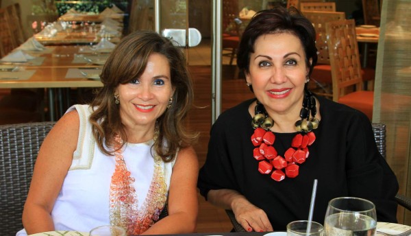Elena Faraj y Carolina Canahuati.