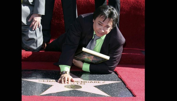 Renán Almendárez Coello recibe su estrella en el Paseo de la Fama de Hollywood