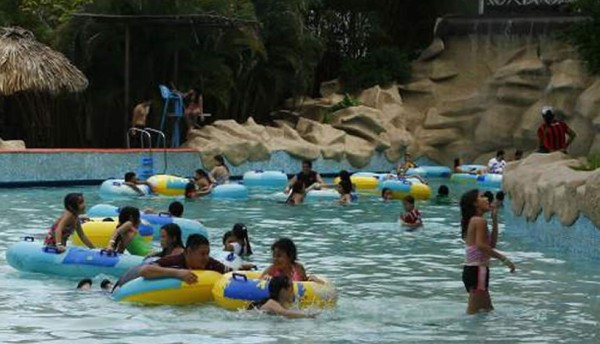 Feriadón dejó L800 millones en ingresos, a pesar del mal tiempo