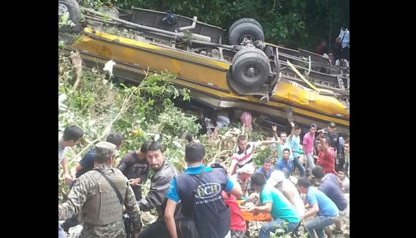 Intensificarán retenes en carreteras ante volcamiento en el occidente