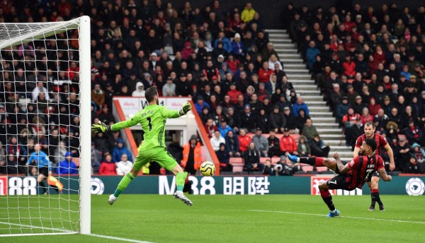 Joshua King le dio la victoria al Bournemouth y amargó al Manchester United. Foto AFP