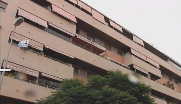 Hombre lanza a niña desde el sexto piso de un edificio y luego él se suicida