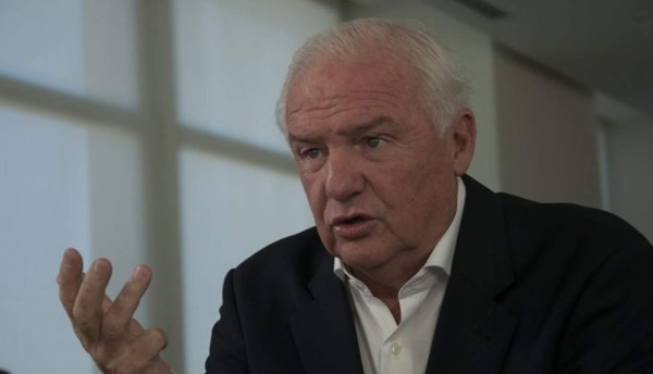 Comentarista argentino acusado de millonario fraude