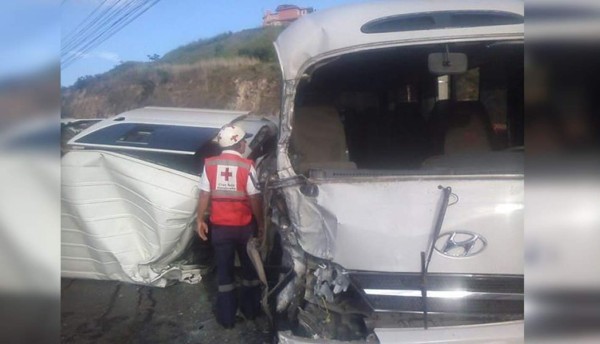 Doce heridos tras colisión múltiple en Tegucigalpa