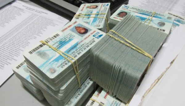 ¿Estaría dispuesto a pagar por una nueva cédula?