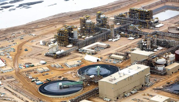 Las petroleras se ponen a dieta para controlar sus altos costos