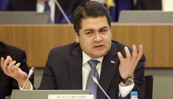 Hernández repasa cooperación bilateral con legisladores de EUA