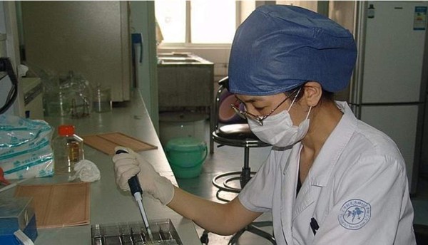 Logran hacer crecer cerebro humano en laboratorio de EUA
