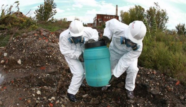 El Salvador enviará material tóxico a Polonia para su destrucción