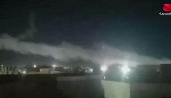 Video muestra bombardeo de EEUU a milicias iraníes en Siria