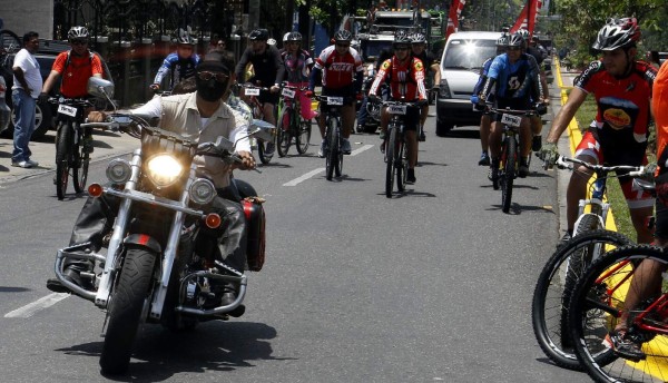 Desfile hípico del Agas cautiva a sampedranos