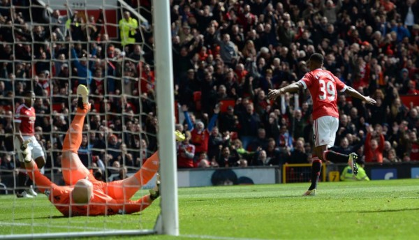 El United mandó a la segunda división al Aston Villa