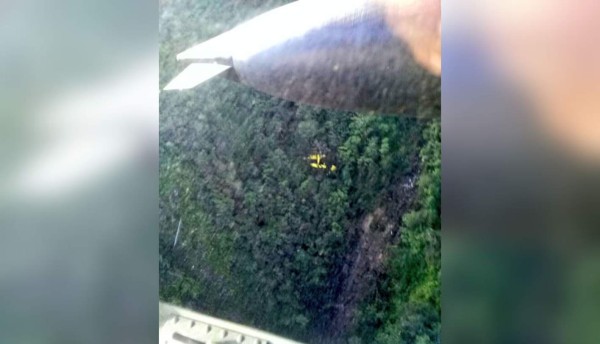 Hallan avioneta desaparecida hace nueve días en la cima de la montaña de Yure