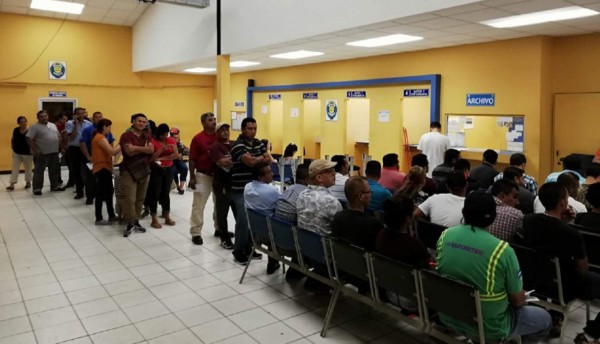 Tránsito deja de emitir licencias