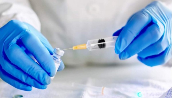 Llegan a Honduras 48 mil dosis de la vacuna AstraZeneca