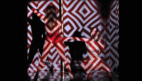 Jennifer López y Iggy Azalea calienta los American Music Awards 2014