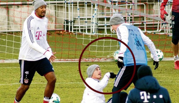 ¿Escándalo! Pelea entre James y compañero del Bayern Múnich