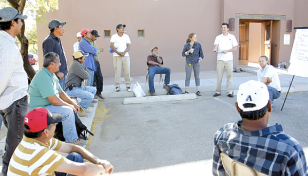 'Day labor” un apoyo al ilegal que busca trabajo