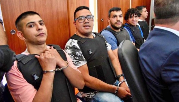 Narcos se quitan la ropa antes de ser enjuiciados en Argentina