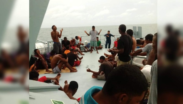 Milagroso rescate de 85 marinos en el mar Caribe de Honduras