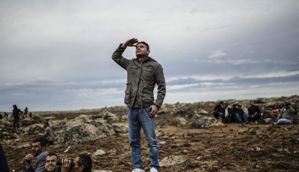 Estados Unidos lanzó desde el aire armas, municiones y suministros médicos a los combatientes kurdos en Kobane.